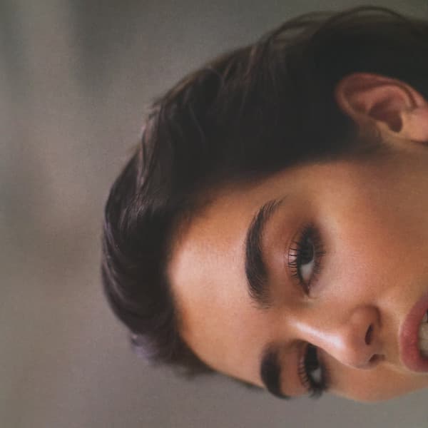 lp dua lipa: dua lipa_34cc87de-f2e1-4221-80ee-228ee0886e98_image-1757188151925