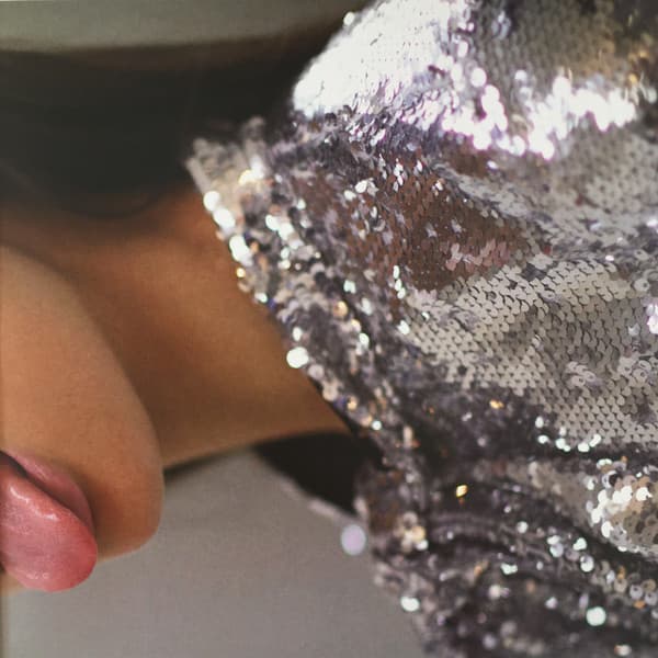 lp dua lipa: dua lipa_6ef738ad-5a55-4ee2-a890-9dd0c3b9f3ff_image-1757188151925