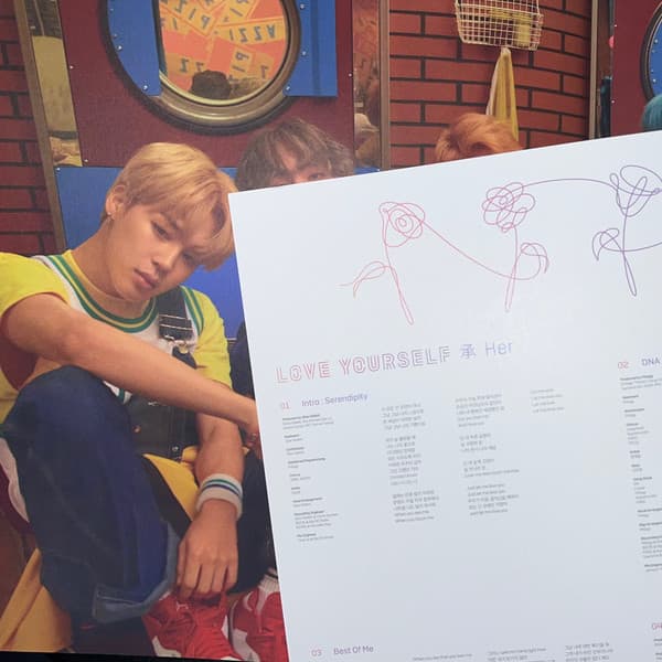 вінілова платівка lp bts: love yourself 'her'_23079f32-bf00-44db-abba-20bd09028d35_image-1757188157276