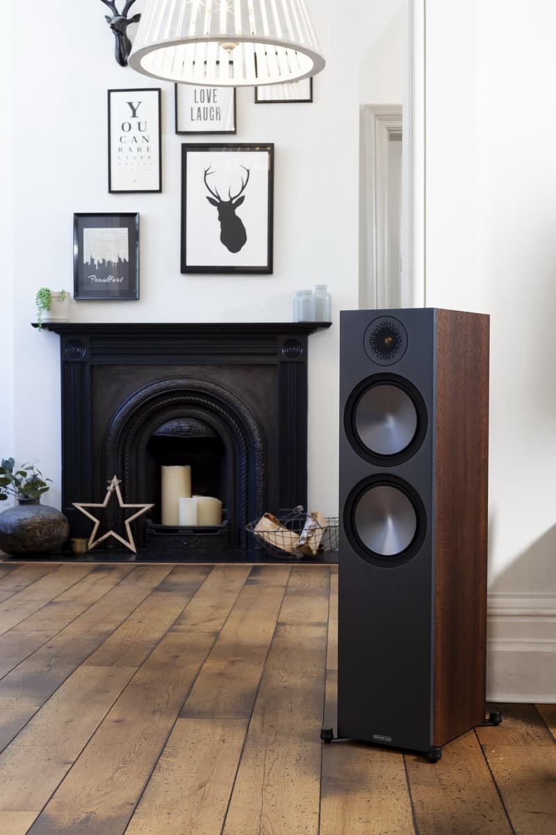 акустична система bronze 500 walnut (6g)_66ab574e-d817-491a-a9db-e7cd24a36cfe_image-1757188159651