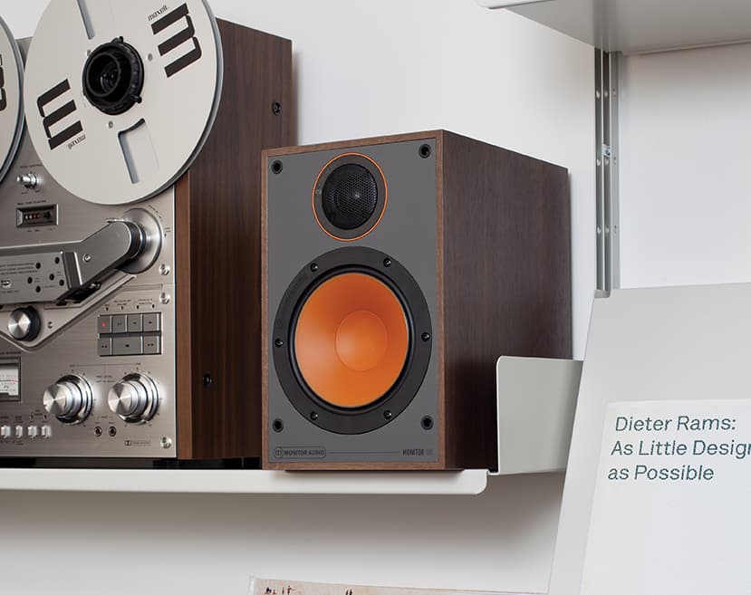 акустична система monitor 100 walnut_371dc74a-2fc9-476b-b385-d7c5a8925499_image-1757188158708